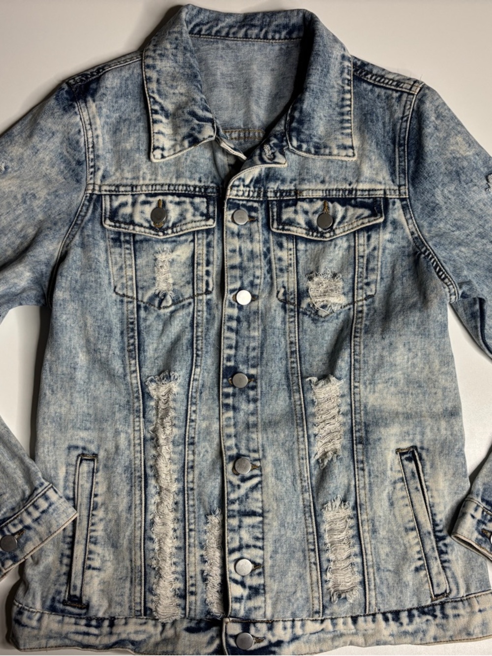 Distressed Acid Wash Denim Jacket Blue Trucker Style Size M (No Tag)